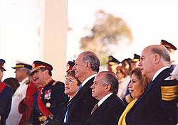 Autoridades civiles y castrenses en la Parada Militar, 2003