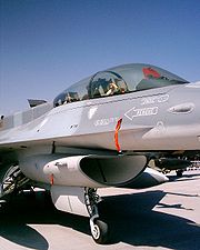Avión F-16 de la Fuerza Aérea de Chile